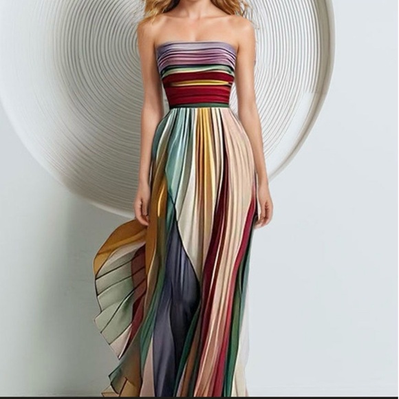 Color Block Pleated
Strapless A-Line Maxi Dress size S/M - Picture 3 of 6